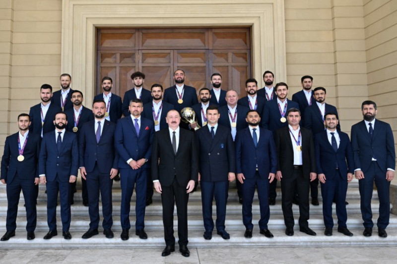 Prezident dünya çempionu olan minifutbolçularımızı QƏBUL ETDİ - YENİLƏNİB